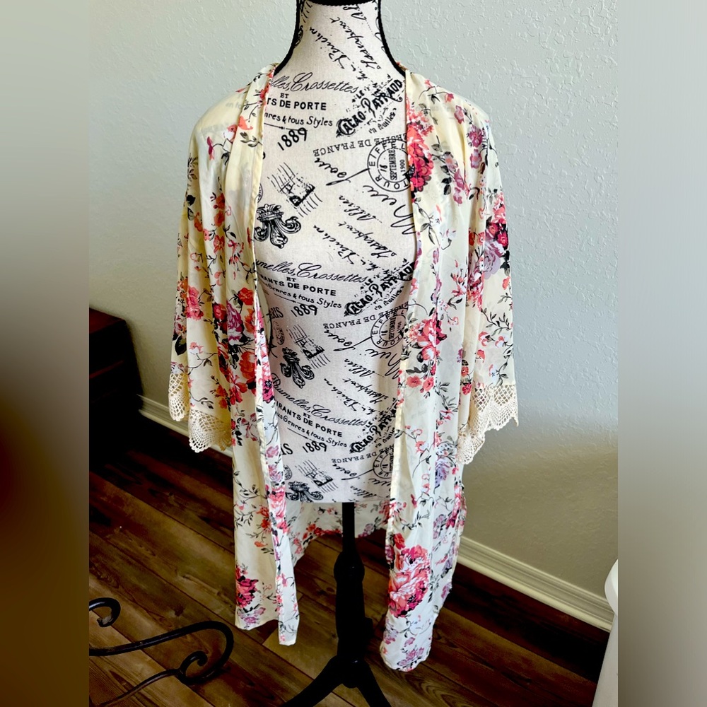 Floral cover up size Large